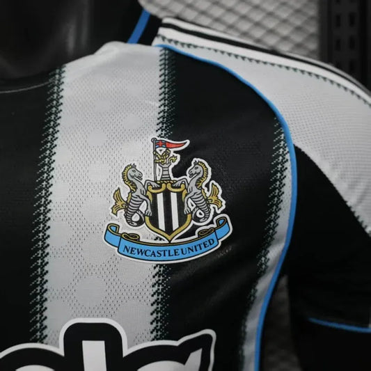player version newcastle united jersey 25/26 home football kit soccer jersey