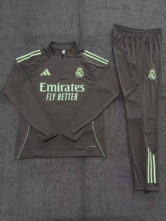 Kids Real Madrid Training Tracksuits 25/26 Football Kit Soccer Jersey